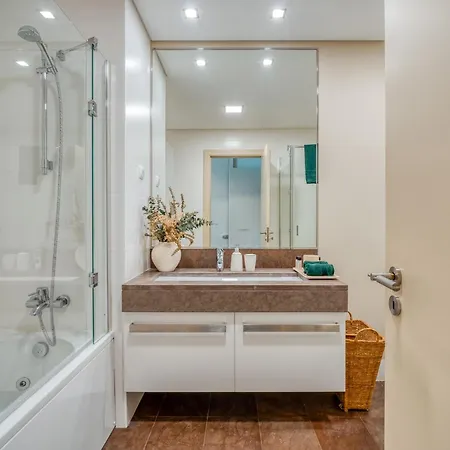 107 - Two Bedroom 公寓 *