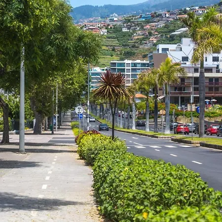 107 - Two Bedroom Апартаменты