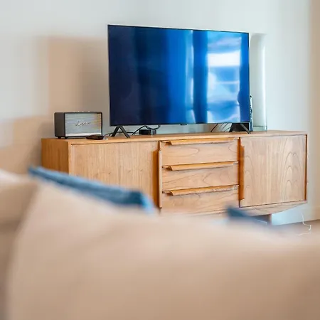 107 - Two Bedroom Appartamento Funchal (Madeira)